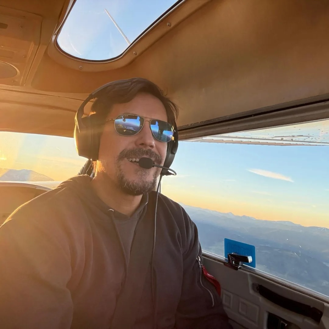 Gregor Glashüttner im Flugzeug